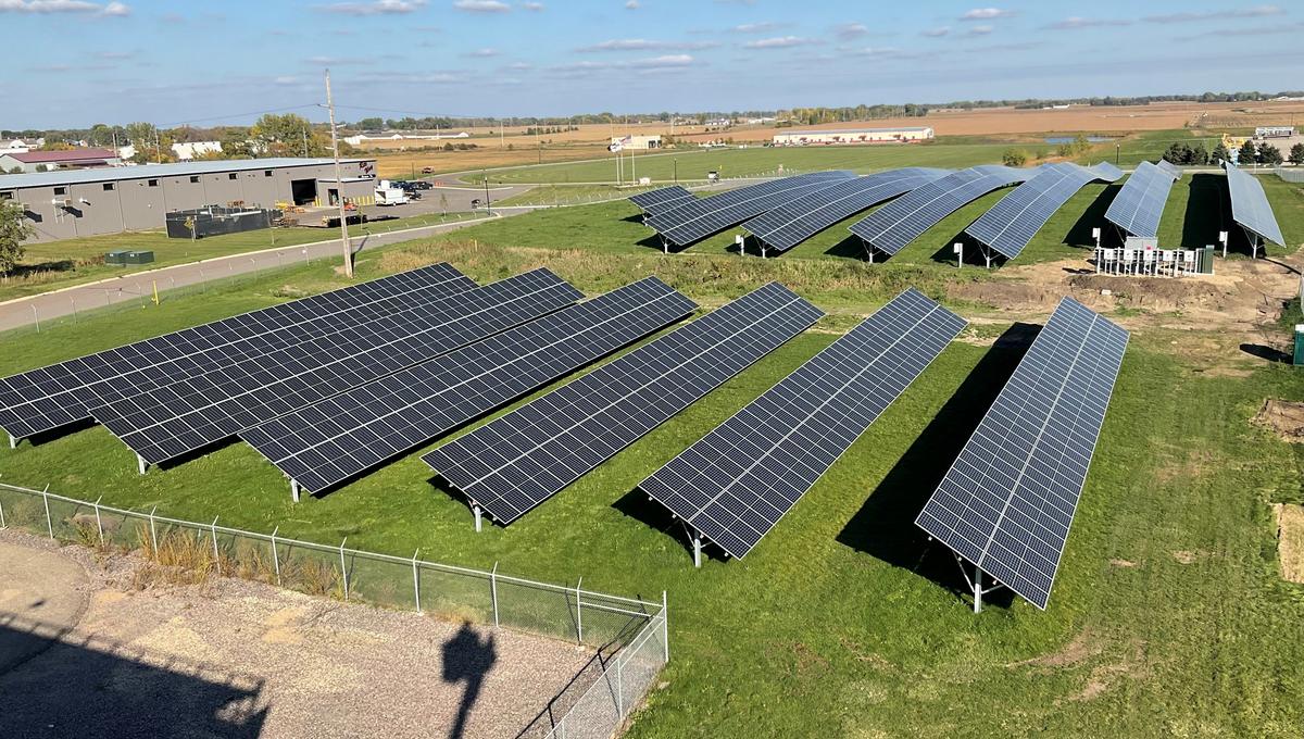 hutchinson-utilities-commission-solar-array